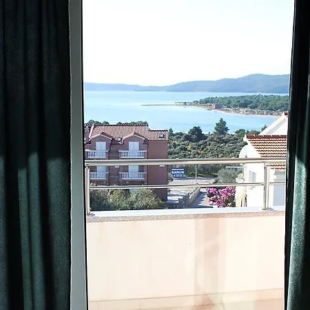 Sandra