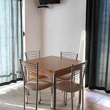 Sandra Apartment *